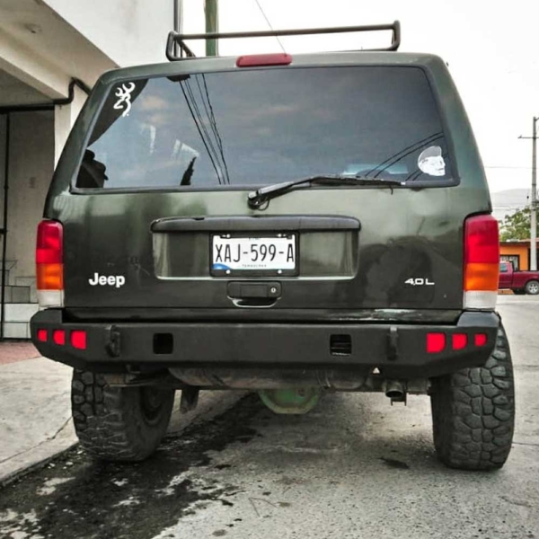 Defensa Trasera - Cherokee XJ - Modelo Mako - Imagen 3